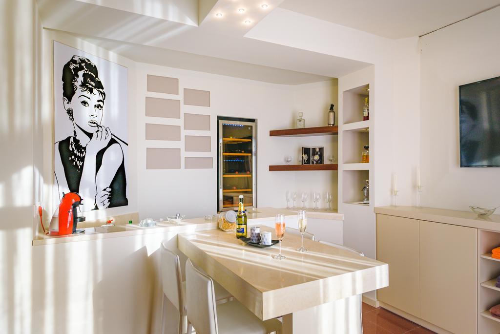 Villa Politia เอเธนส์ ภายนอก รูปภาพ